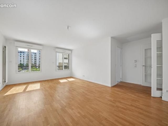 Appartement 5 pièces avec balcon Suresnes