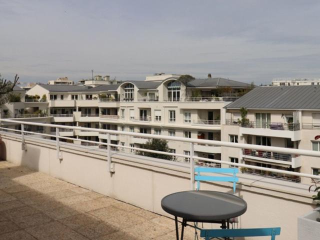 Appartement 5 pièces avec terrasse à Courbevoie 92400