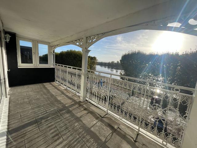 location appartement 5 pièces, 164.18m², blois