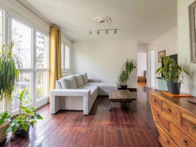 Lumineux T5 76 m² proche RER E à Gagny