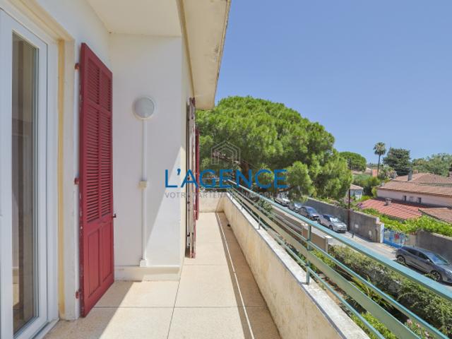 Appartement 5 pièces de 112m2 avec terrasse, jardin et stati