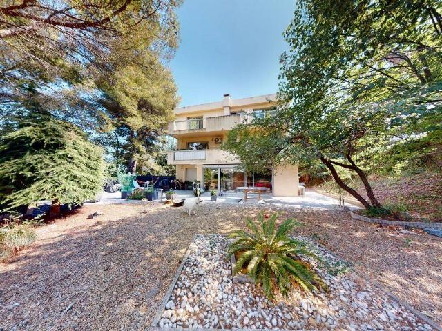 APPARTEMENT 5 PIECES de 140 m² à CAGNES SUR MER