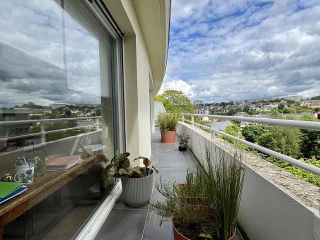 Appartement 5 pièces, Dernier étage avec balcon attique, Gar. 110m² Caen
