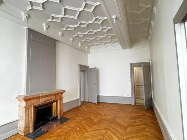 Appartement 5 pièces – LYON