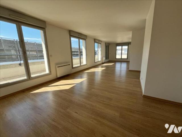 APPARTEMENT 5 PIECES REIMS