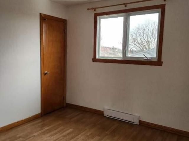 Appartement 5 1/2 très grand