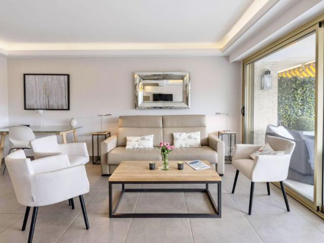 Appartement 60.01 m² 2 Pièces Cannes 06400