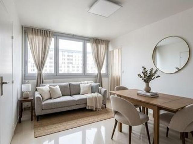 Appartement 64m2 3/4 pièces avec nombreux rangements cave et parking nominatif