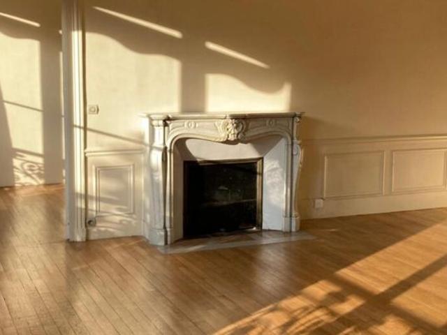 Appartement 66m² – 3 pièces – Paris
