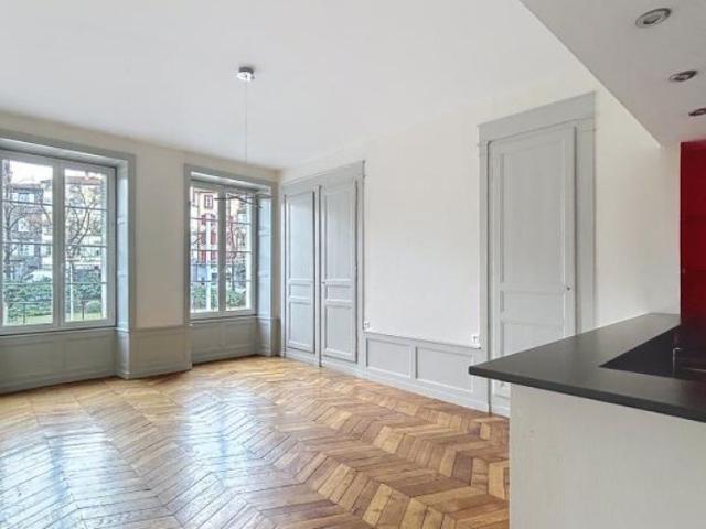 Appartement 6 pièce s 3 chambre s 155 m²