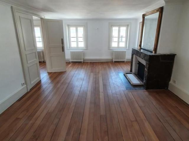 APPARTEMENT 6 pièce s 156m²