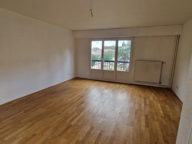 APPARTEMENT 3 PIECES 65 m2 LES CAPUCINS