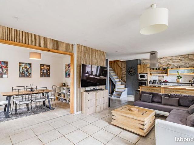 Appartement 6 pièces 85 m²