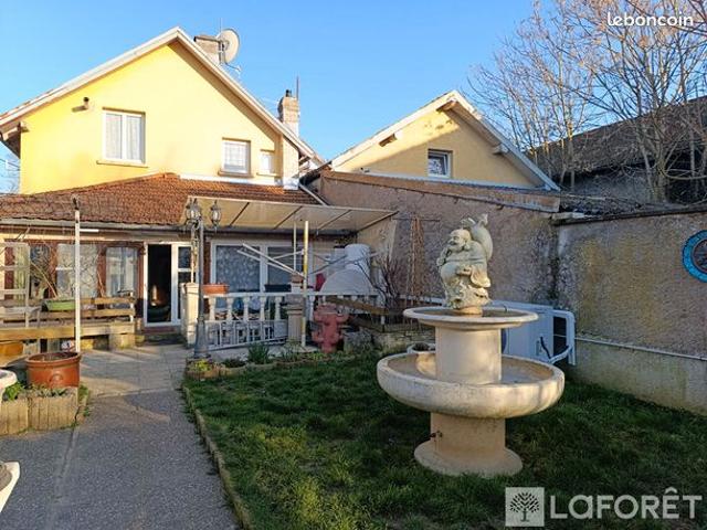 Appartement 6 pièces 85 m²