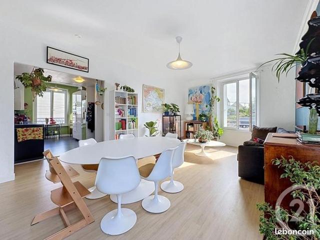 Appartement 6 pièces 93 m²