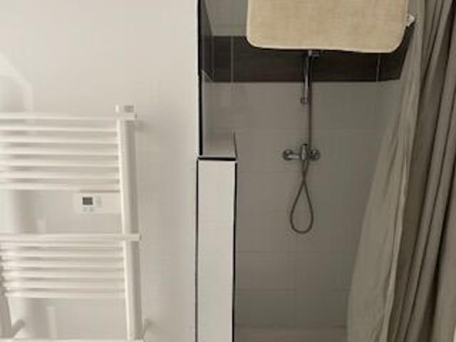 Appartement 6 pièces, 98 m² à louer à Cavignac 33620