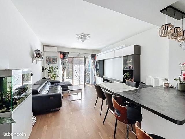 Appartement 6 pièces 100 m²