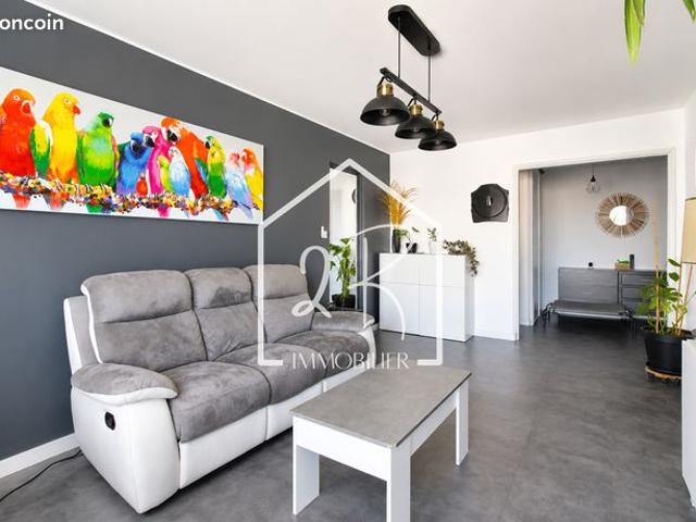 Appartement 6 pièces 101 m²