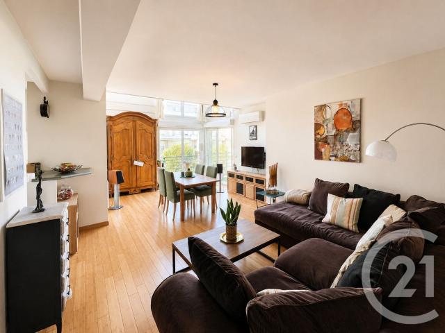 Appartement 6 pièces 101 m²