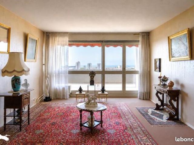 Appartement 6 pièces 102 m²