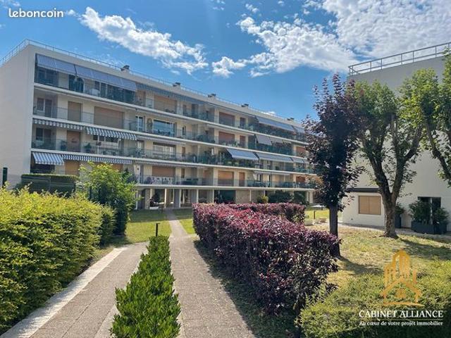 Appartement 6 pièces 103 m²