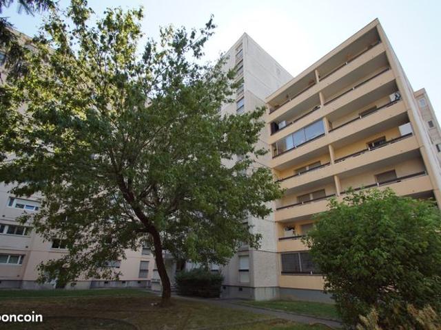 Appartement 6 pièces 104 m²