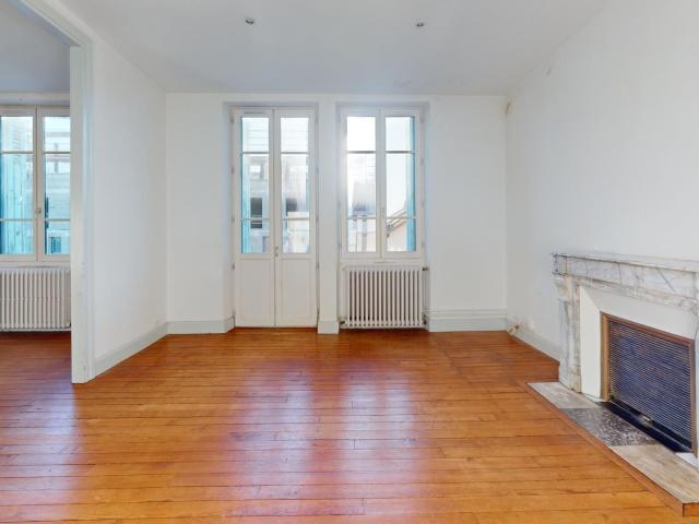 Appartement 6 pièces 104 m²