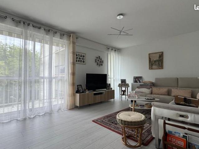 Appartement 6 pièces 104 m²