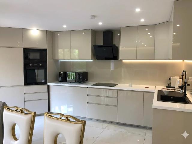 Appartement 6 pièces 104 m²