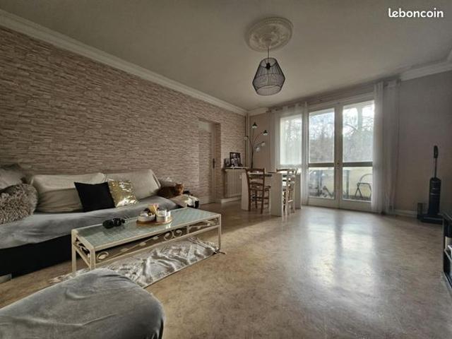 Appartement 6 pièces 104 m²