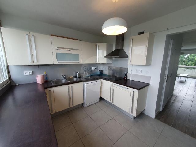 Appartement 6 pièces, 104 m² à louer à Talence 33400