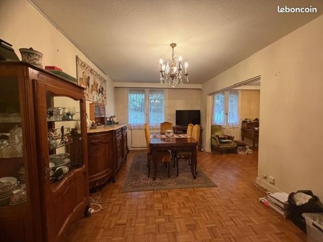 Appartement 6 pièces 105 m²