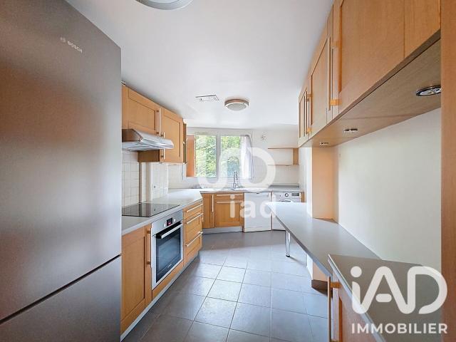 Appartement 6 pièces, 113 m² à louer à Suresnes 92150