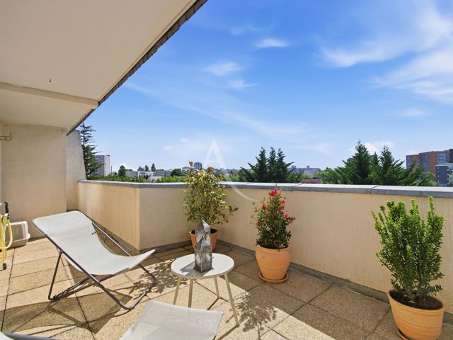 Appartement 6 pièces 121 m²