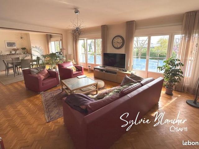 Appartement 6 pièces 126 m²