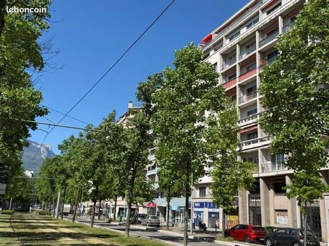 Appartement 6 pièces 130 m²