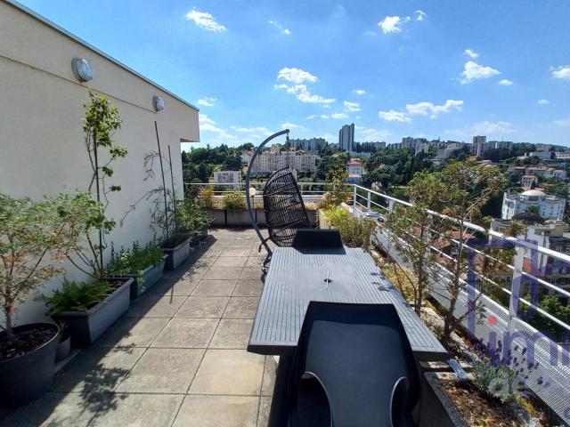 Appartement 6 pièces 131 m²