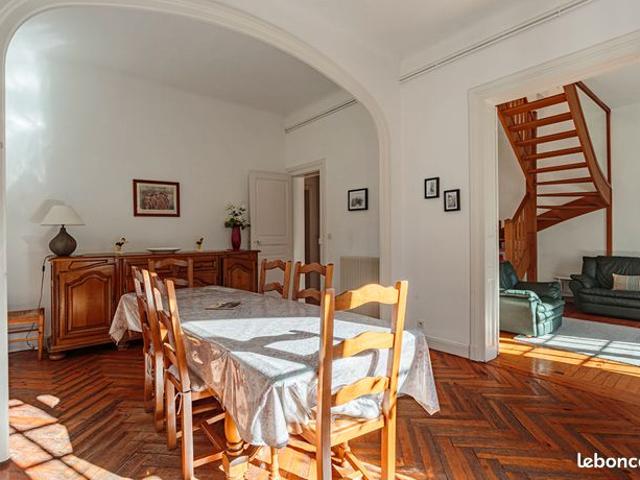 Appartement 6 pièces 138 m²