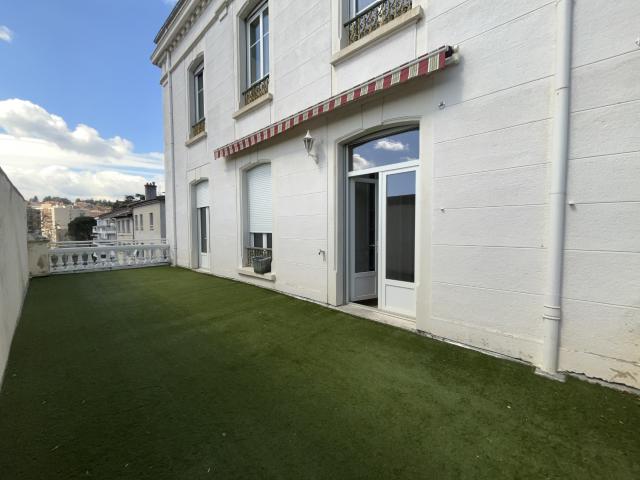 Appartement 6 pièces 141.95 m2