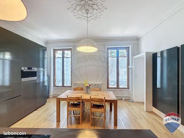 Appartement 6 pièces 142 m²