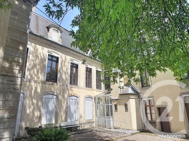 Appartement 6 pièces 143 m²