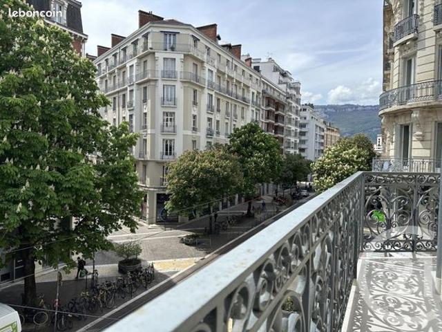 Appartement 6 pièces 143 m²