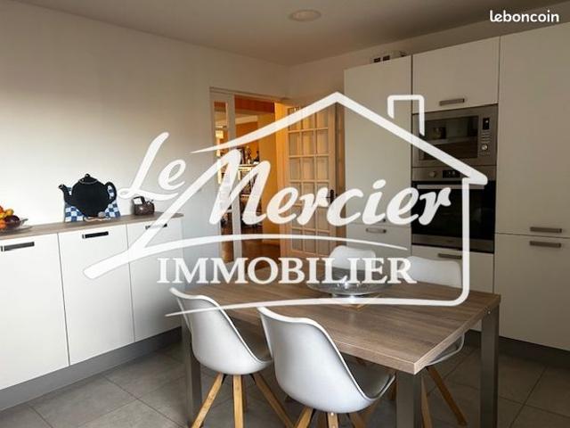 Appartement 6 pièces 143 m²