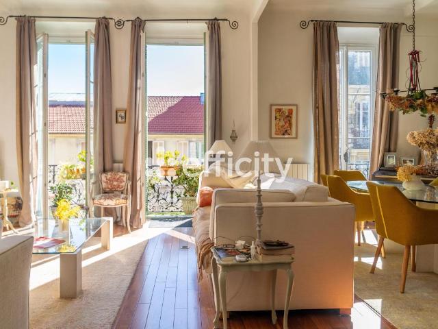 Appartement 6 pièces 144 m²