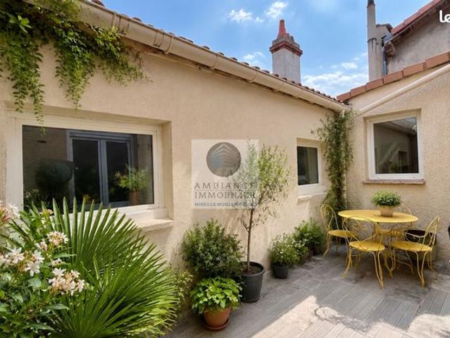 Appartement 6 pièces 145 m²
