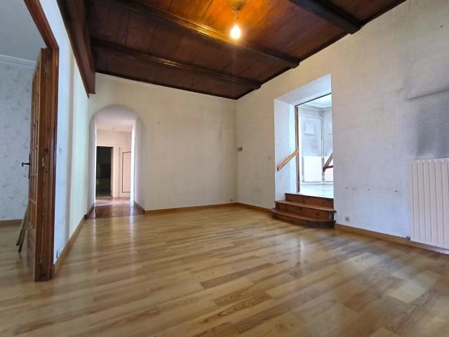 Appartement 6 pièces 145 m²