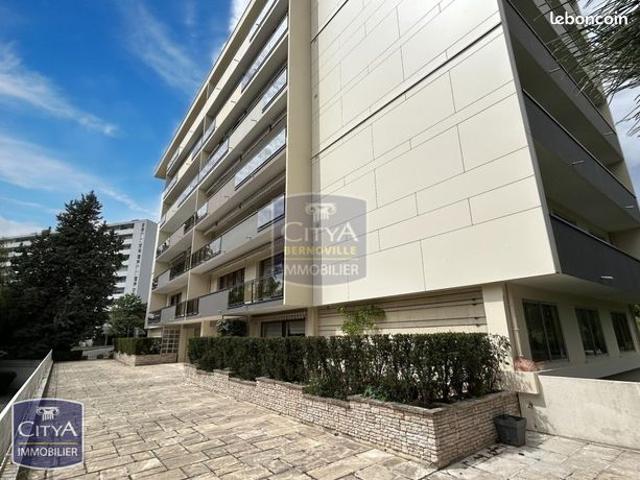 Appartement 6 pièces 145 m²