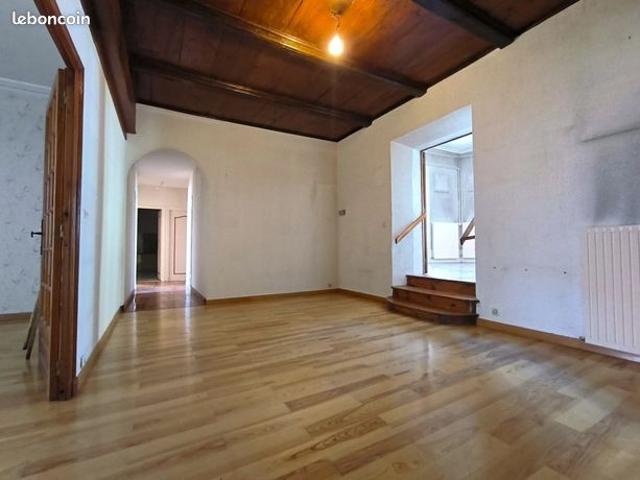 Appartement 6 pièces 145 m²