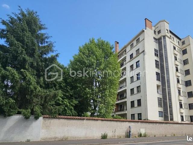 Appartement 6 pièces 145 m²