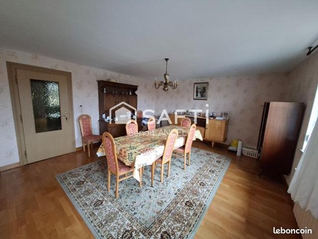 Appartement 6 pièces 145 m²